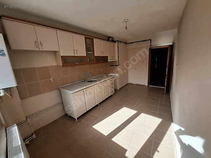 SEÇ AL EMLAKTAN 3+1 150M2 SATILIK DAİRE İLKOKUL YANI